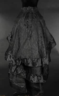 Longue Jupe Gothique à Volants -Spiral Boutique black brocade layer bustle skirt 2 900