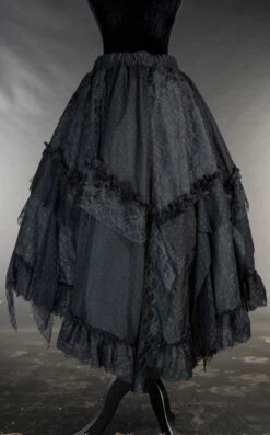 Jupe Gothique à Volants -Spiral Boutique black ruffle skirt 3 900