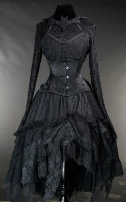 Jupe Gothique à Volants -Spiral Boutique black ruffle skirt bat blouse 1 3 900
