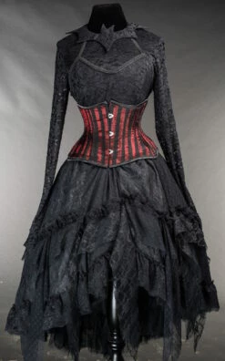 Jupe Gothique à Volants -Spiral Boutique black ruffle skirt bat blouse 1 41 900