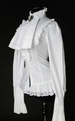 Chemisier Gothique Victorien Blanc -Spiral Boutique white ruffle blouse 12 900